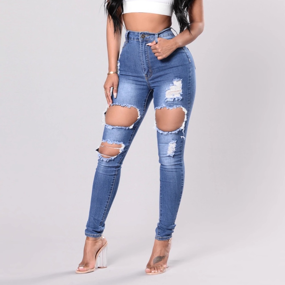 Brand New Fashion Nova Distressed Skinny Jeans - Picture 1 of 3